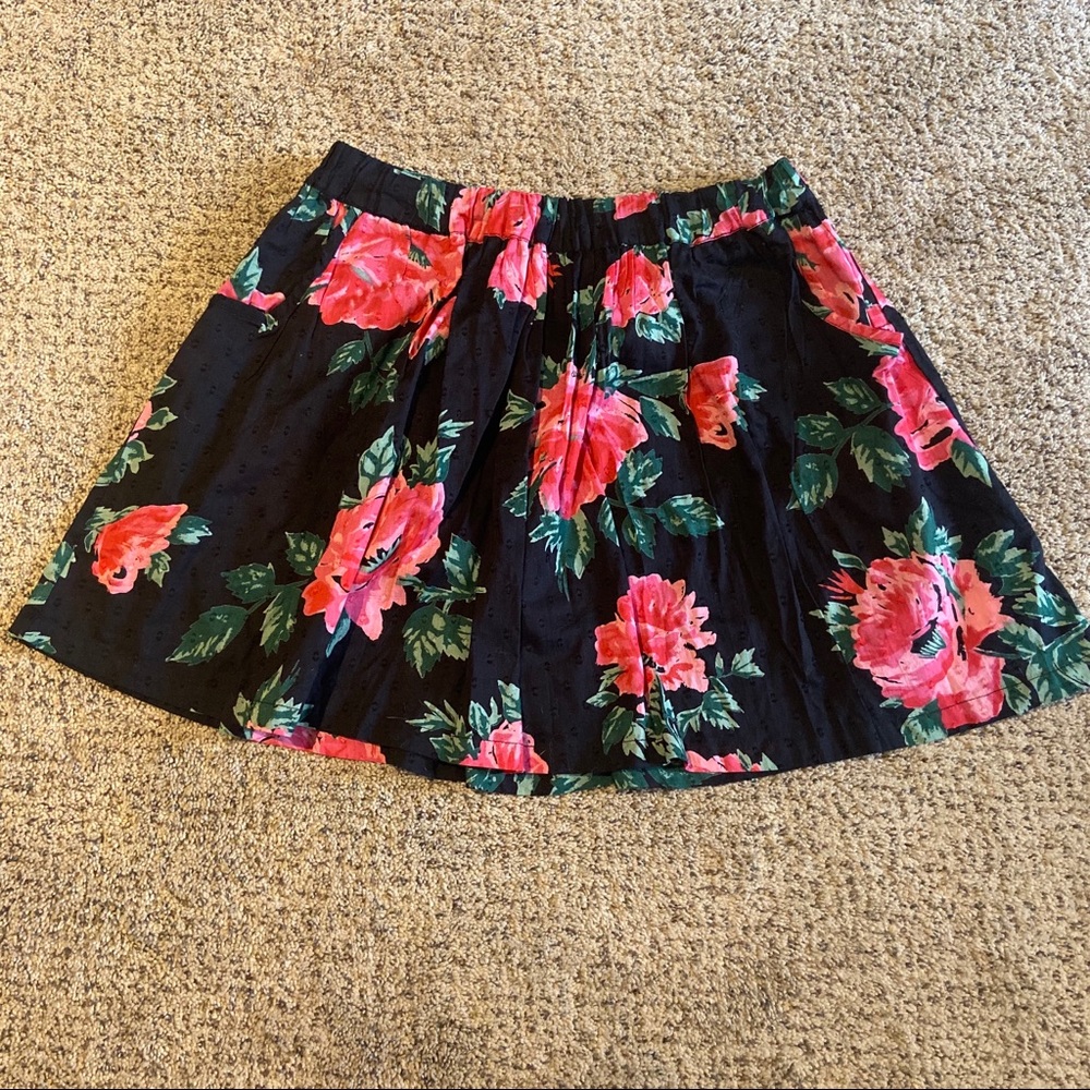 Black Pink Rose Print Swing Mini Skirt Pockets Elastic Medium